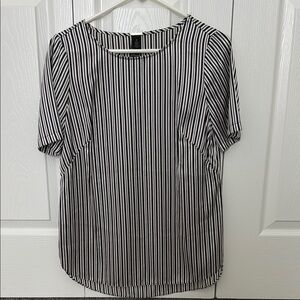 Chico’s Black Label White and Black Short Sleeve Blouse.